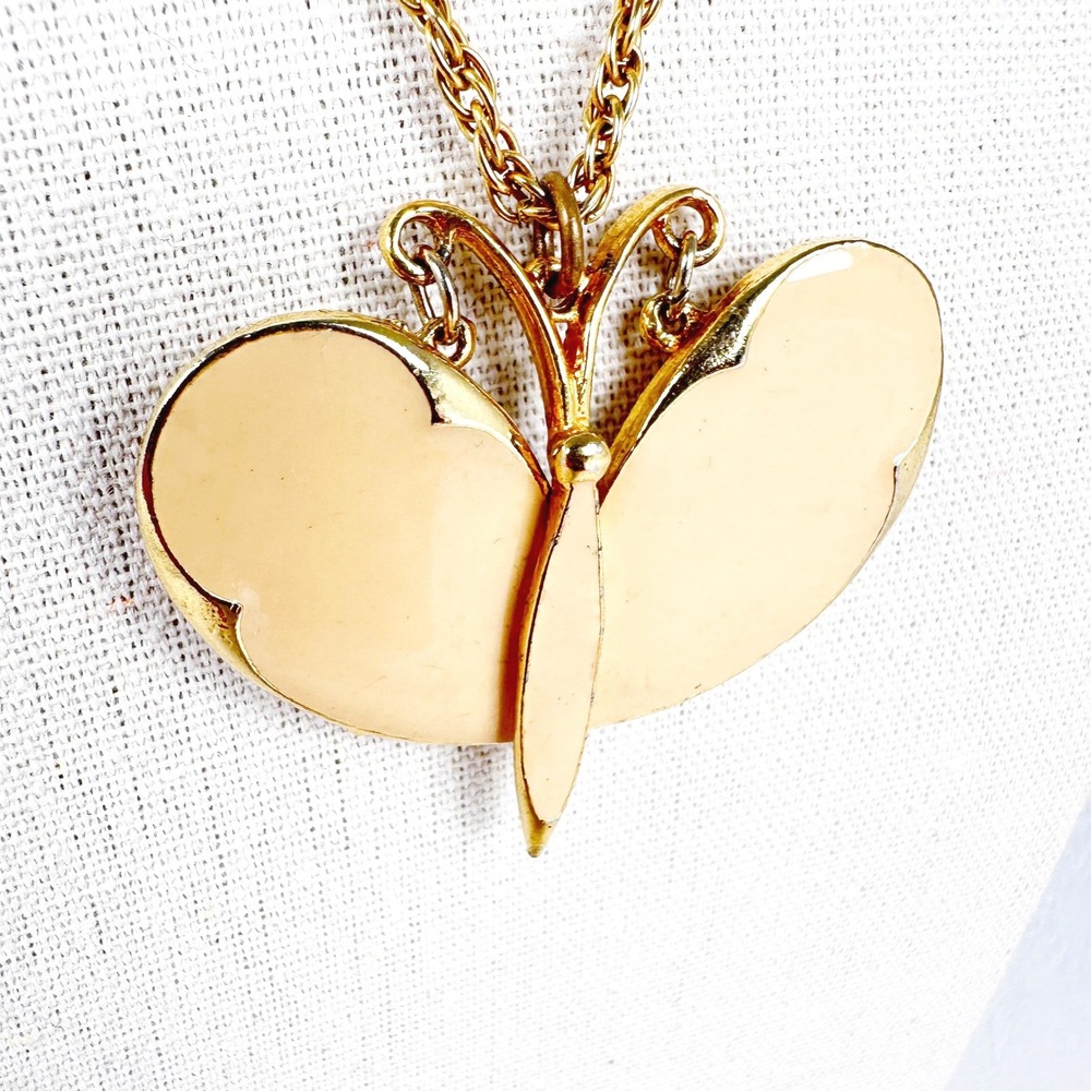 Vintage Gold Tone Enamel Butterfly‎ Necklace Movable Ivory Pendant 24" Chain - Picture 2 of 7